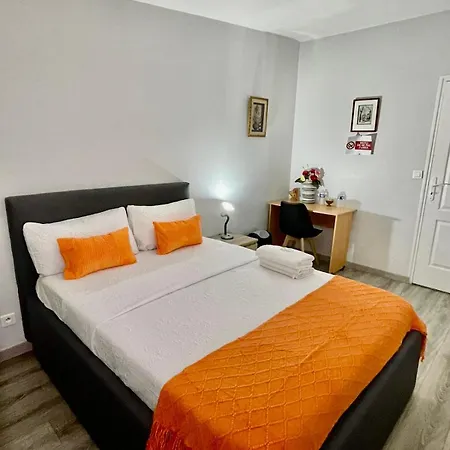 Agreable Chambre Menucourt Exterior photo